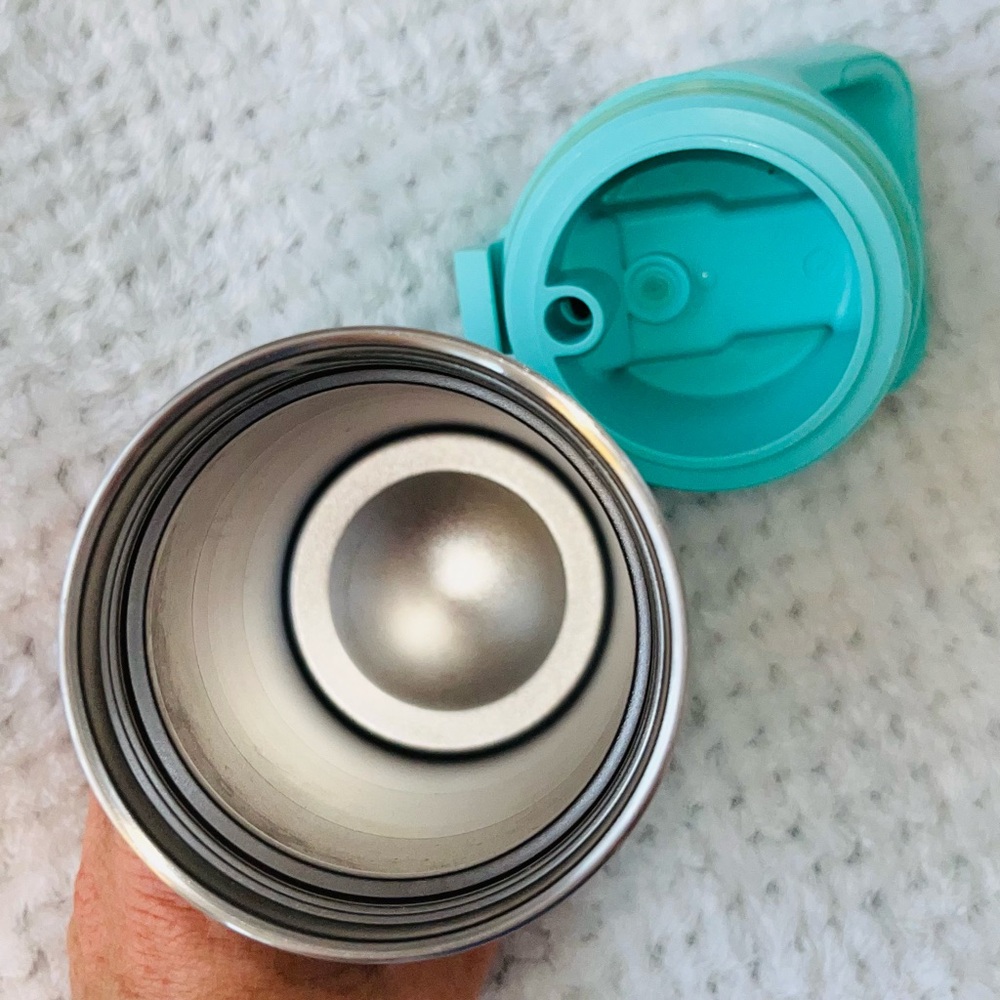 YETI Rambler Sea Foam - Picture 4 of 7